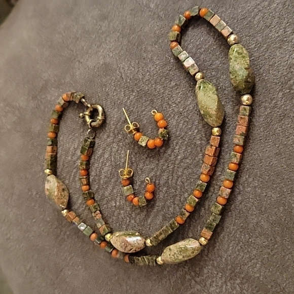 Handmade Unakite Beaded Necklace Hoop Earrings Set - Picture 6 of 10